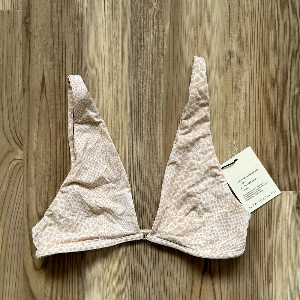 ❌SOLD❌ NWT Acacia Light Snake Bosa Top - Picture 1 of 4
